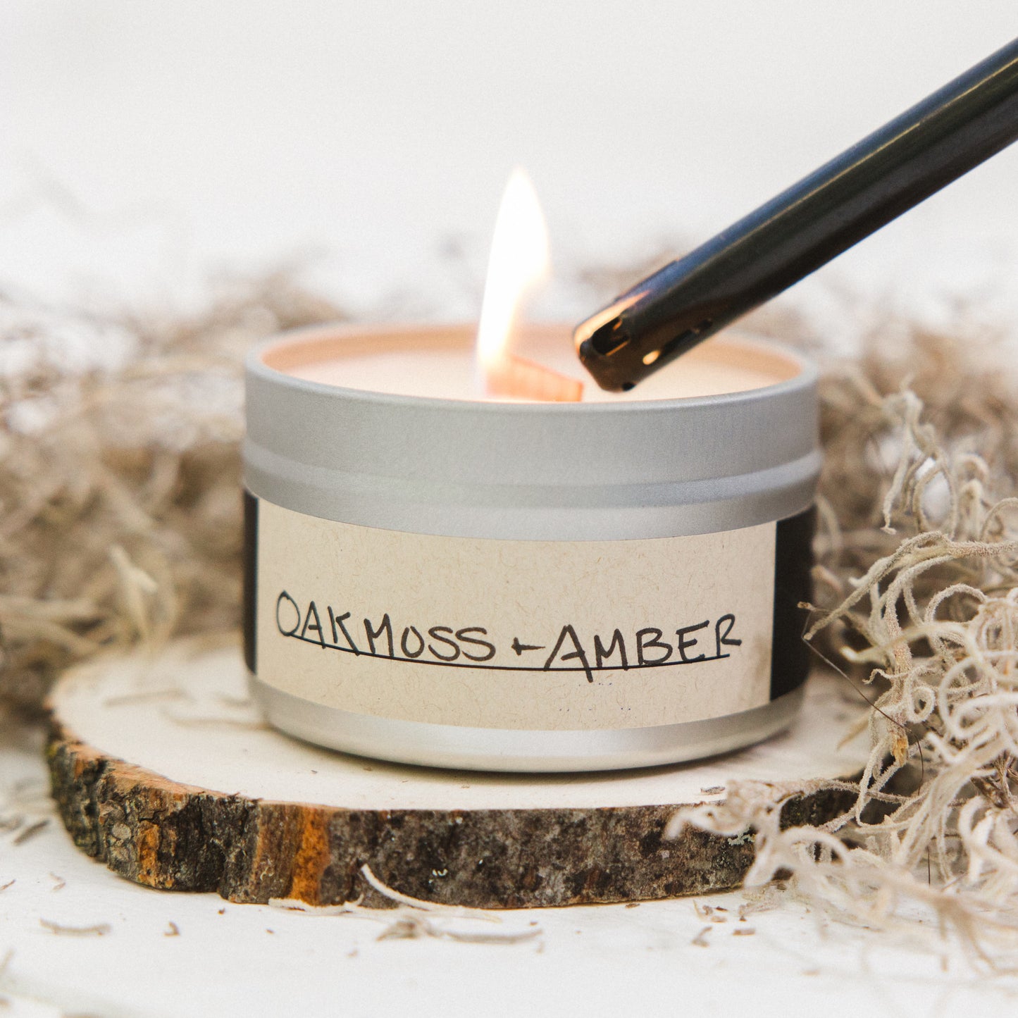 Oakmoss & Amber | Crackling Wood Wick Soy Candle